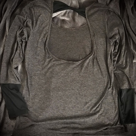 Bally Total Fitness Exercise Workout Shirt with open back - Picture 3 of 5